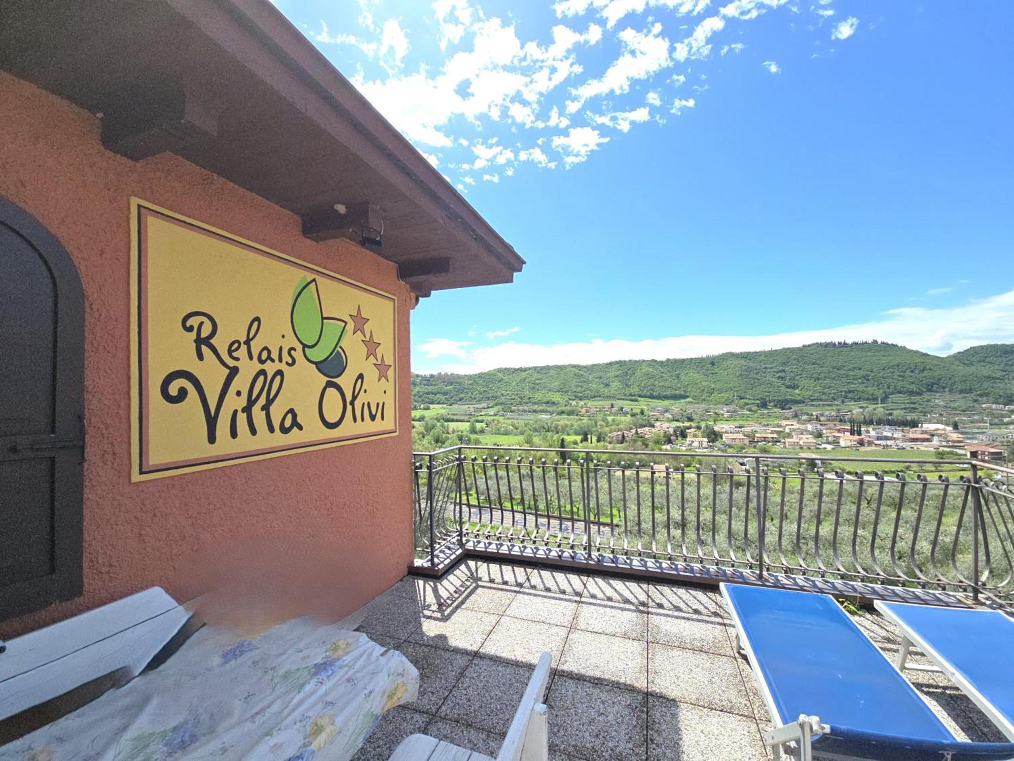 Relais Villa Olivi Costermano Room photo